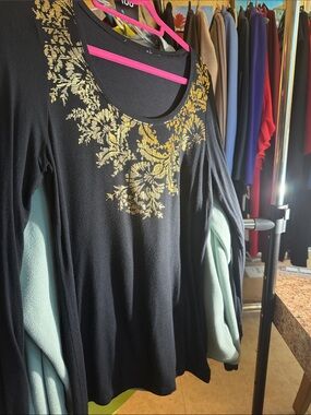 woman’s tops